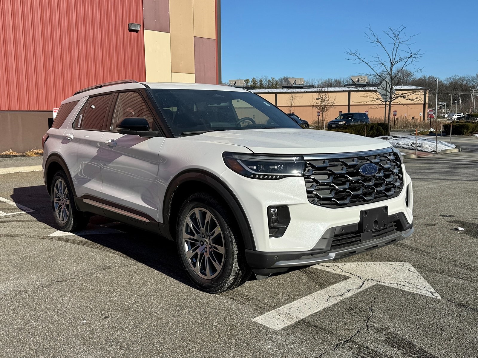 2026 Ford Explorer Platinum's photo