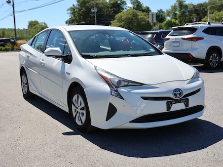 2017 Toyota Prius 5-Door Four Hatchback