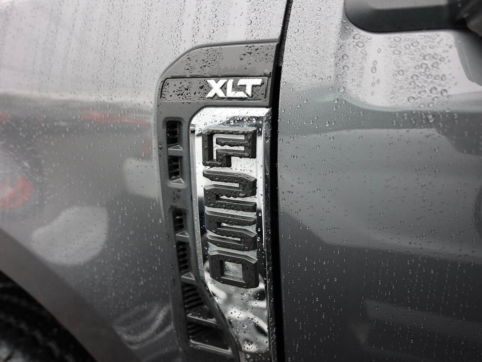 2023 Ford F-250 XLT photo 3