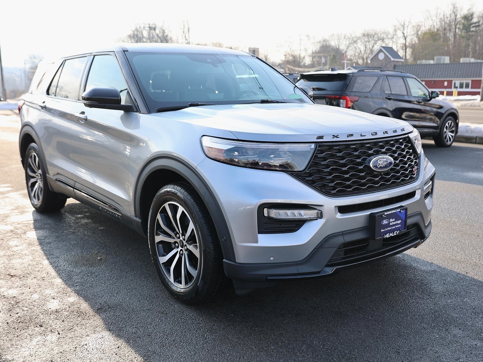 2021 Ford Explorer ST's photo