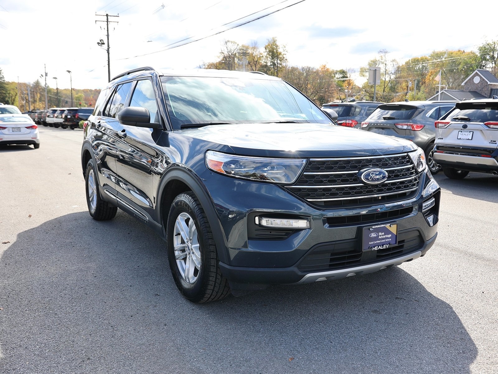 2023 Ford Explorer XLT's photo