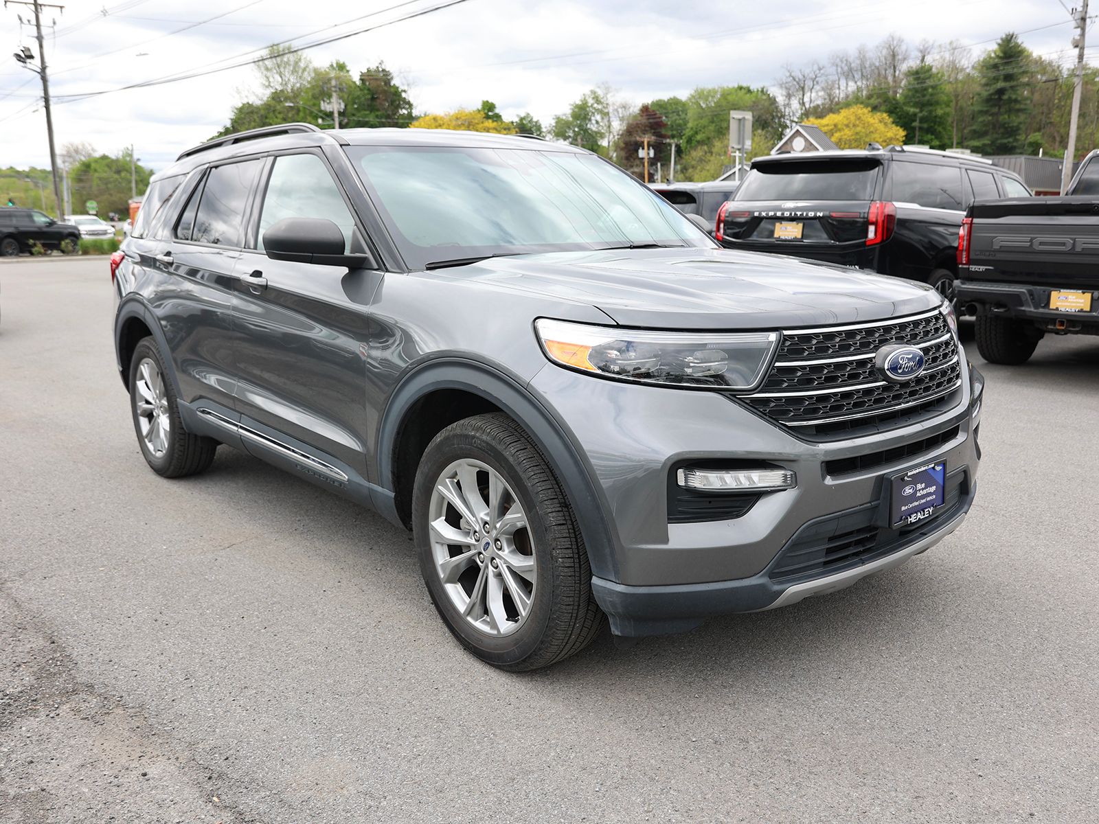 2023 Ford Explorer XLT 4WD's photo