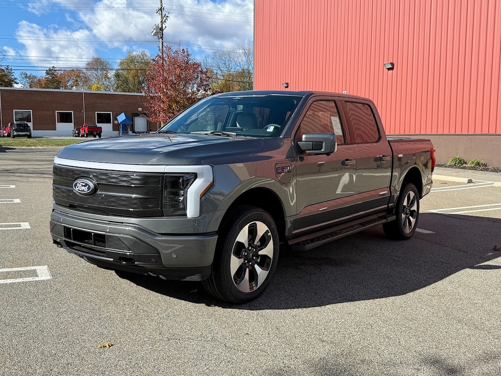 New 2025 Ford F-150 Lightning Platinum Truck SuperCrew Cab