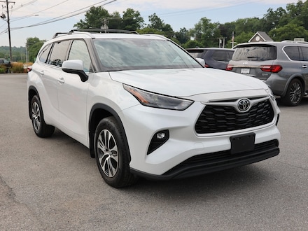 2022 Toyota Highlander XLE SUV