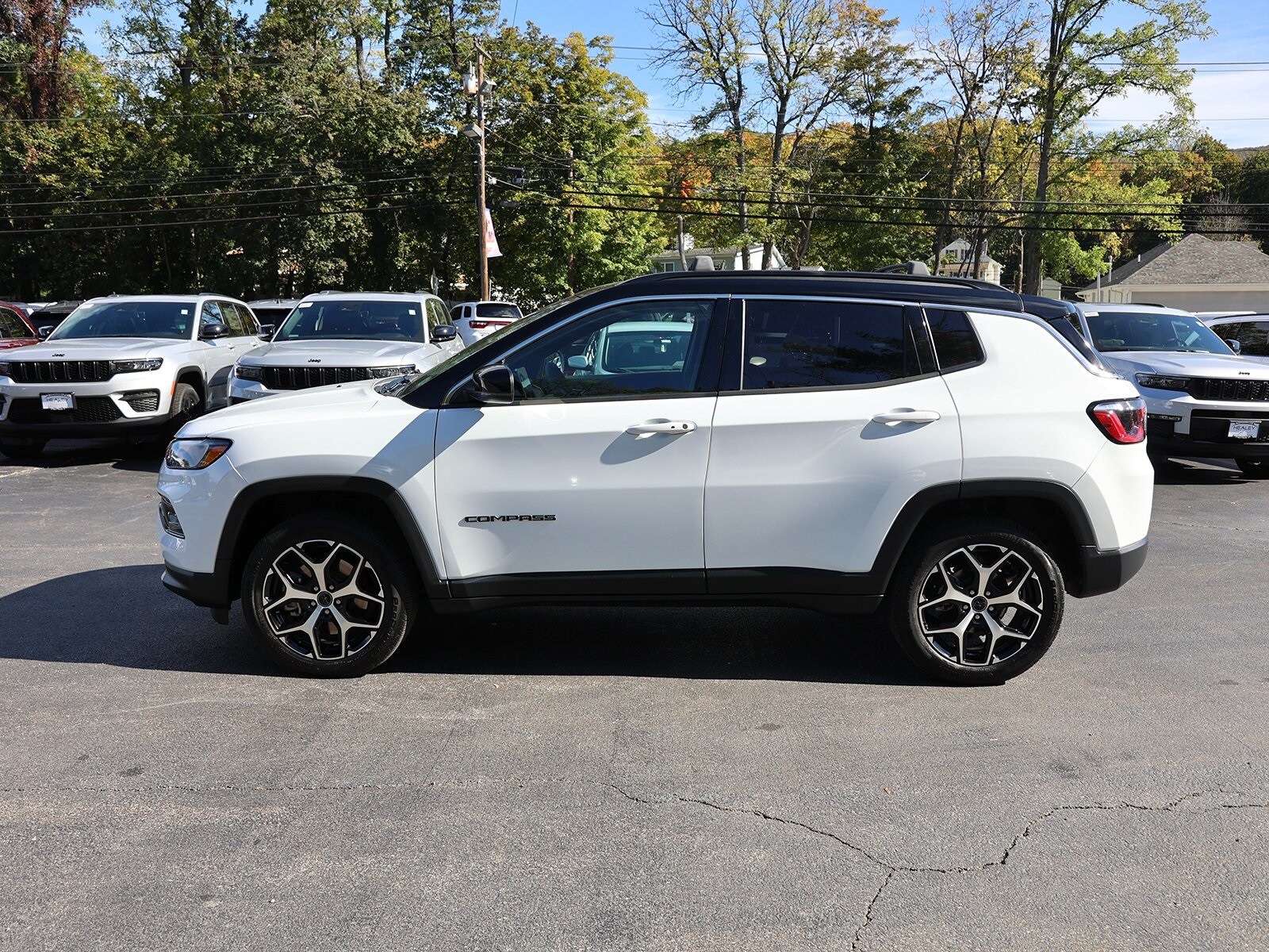 2025 Jeep Compass Limited photo 3