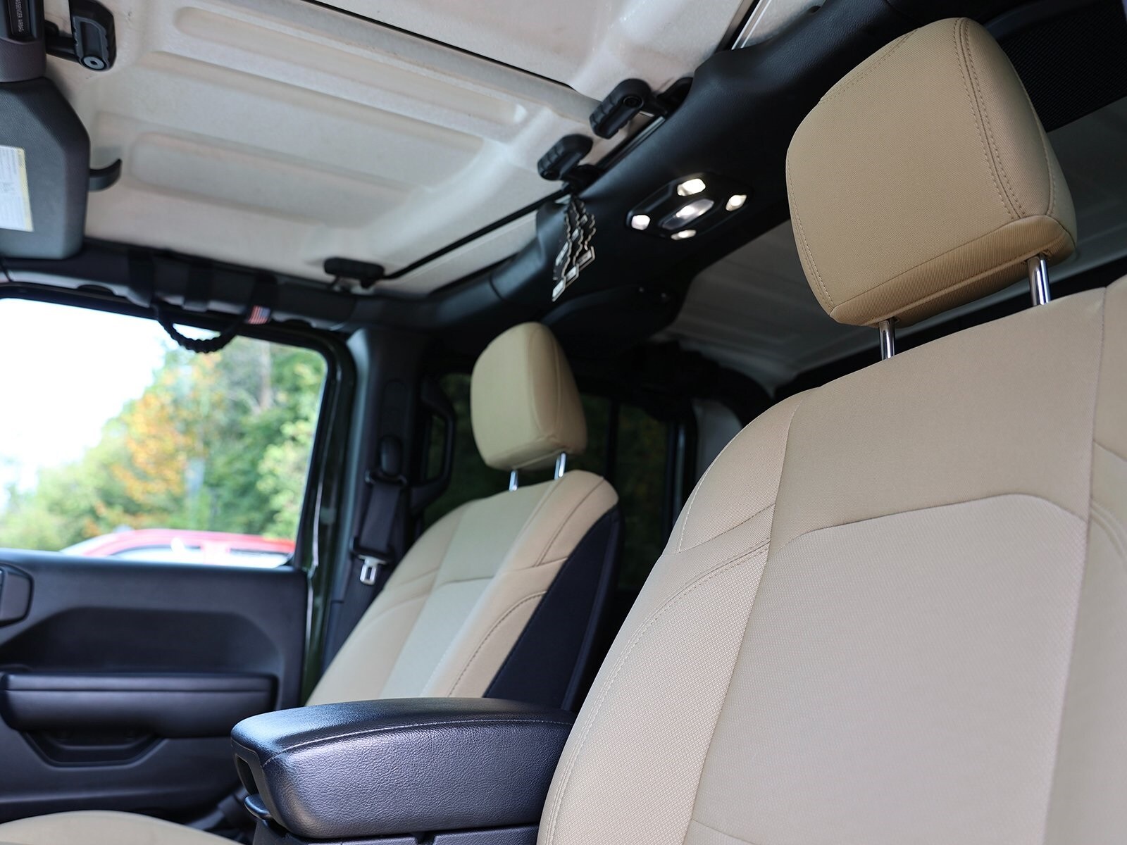 2021 Jeep Gladiator Sport S photo 4