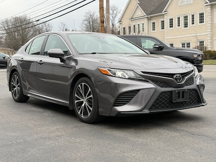 2019 Toyota Camry SE Sedan