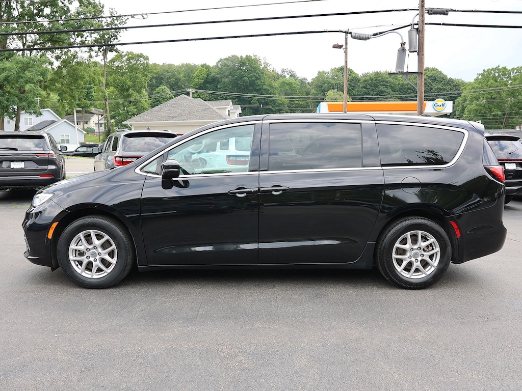 Used 2024 Chrysler Pacifica Touring L Van Passenger Van
