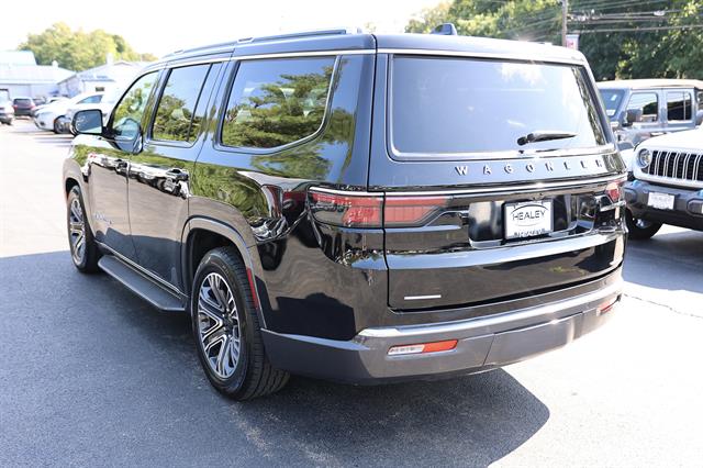 Used 2022 Jeep Wagoneer Series III with VIN 1C4SJVDT2NS231243 for sale in Beacon, NY