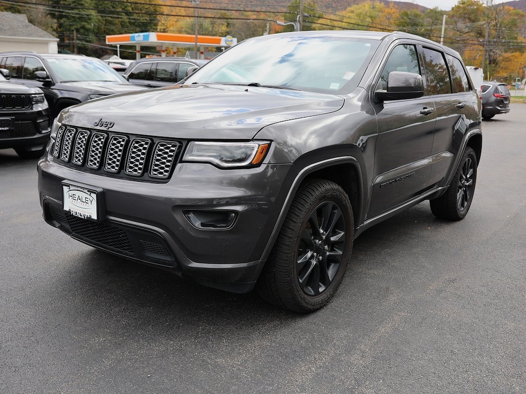 Used 2021 Jeep Grand Cherokee Laredo SUV