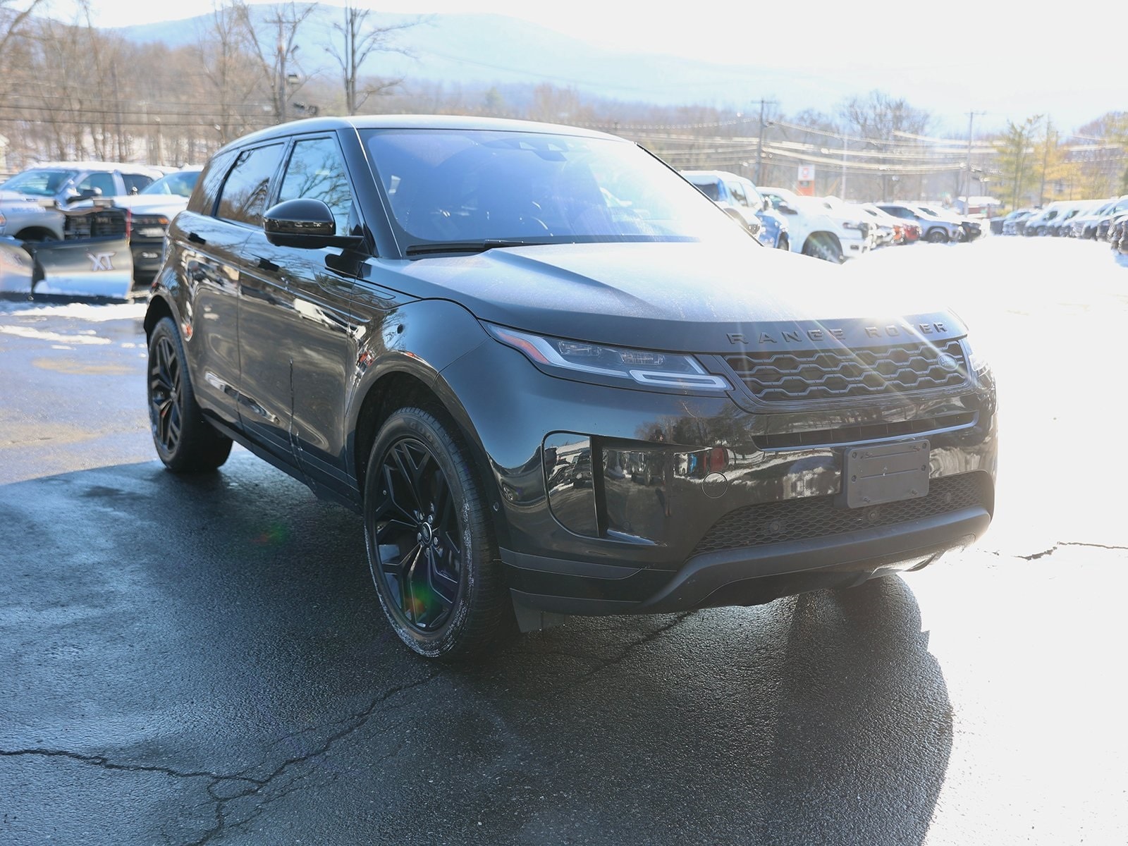 2020 Land Rover Range Rover Evoque SE's photo