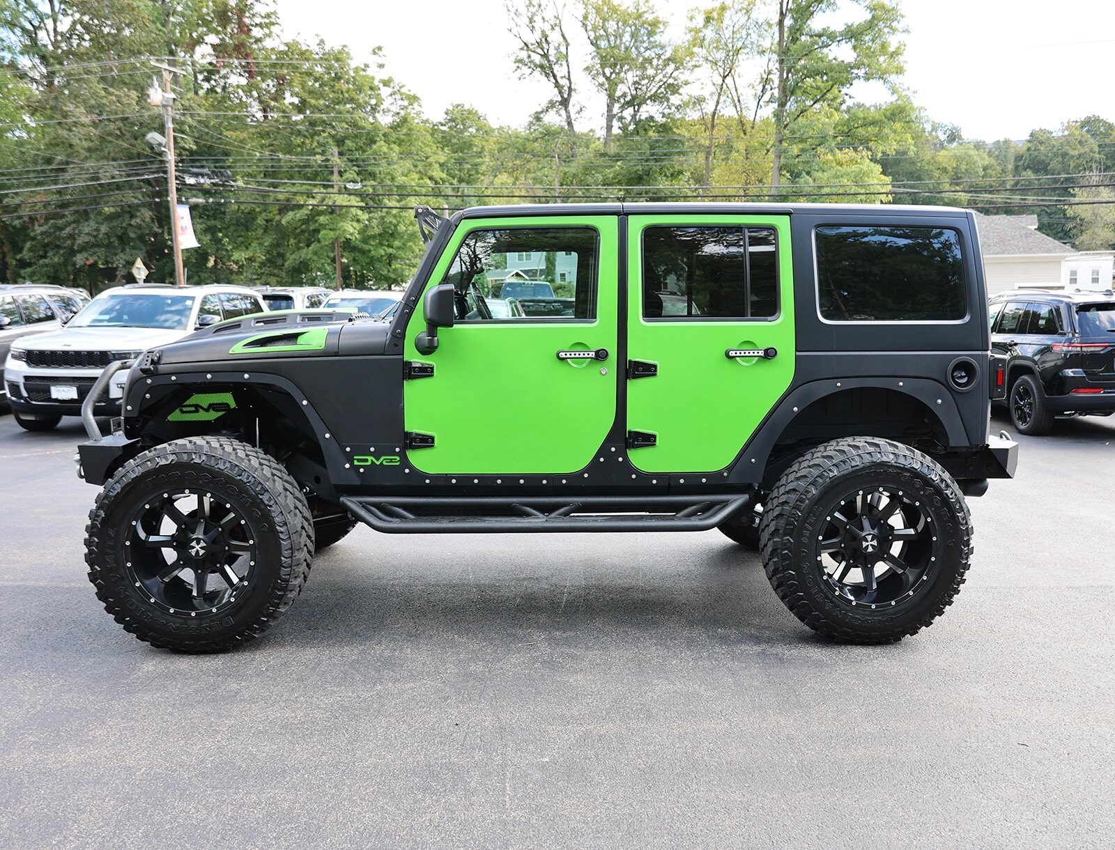 2014 Jeep Wrangler Unlimited Sahara photo 3