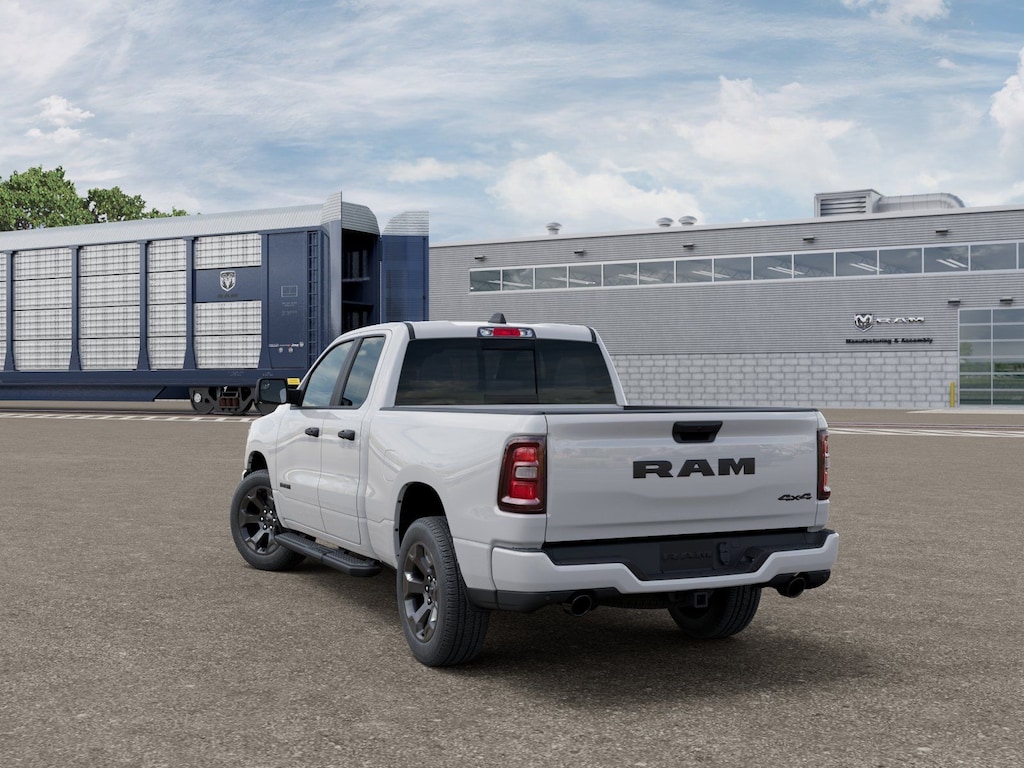 New 2026 Ram 1500 EXPRESS QUAD CAB 4X4 6'4 BOX Pickup