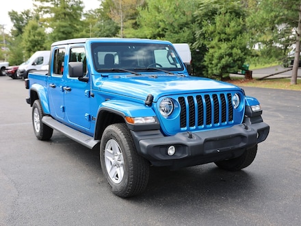 2021 Jeep Gladiator Sport Truck Crew Cab