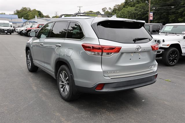 Used 2018 Toyota Highlander XLE with VIN 5TDJZRFH4JS905660 for sale in Beacon, NY