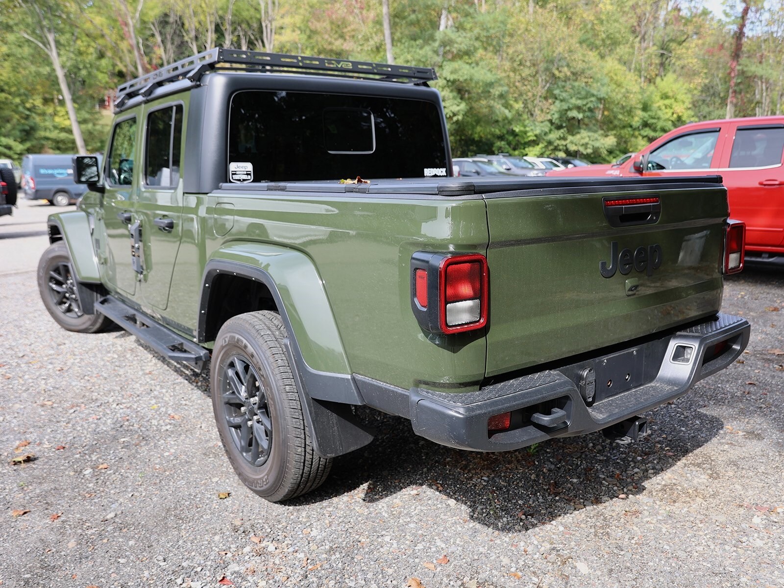 2021 Jeep Gladiator Sport S photo 2
