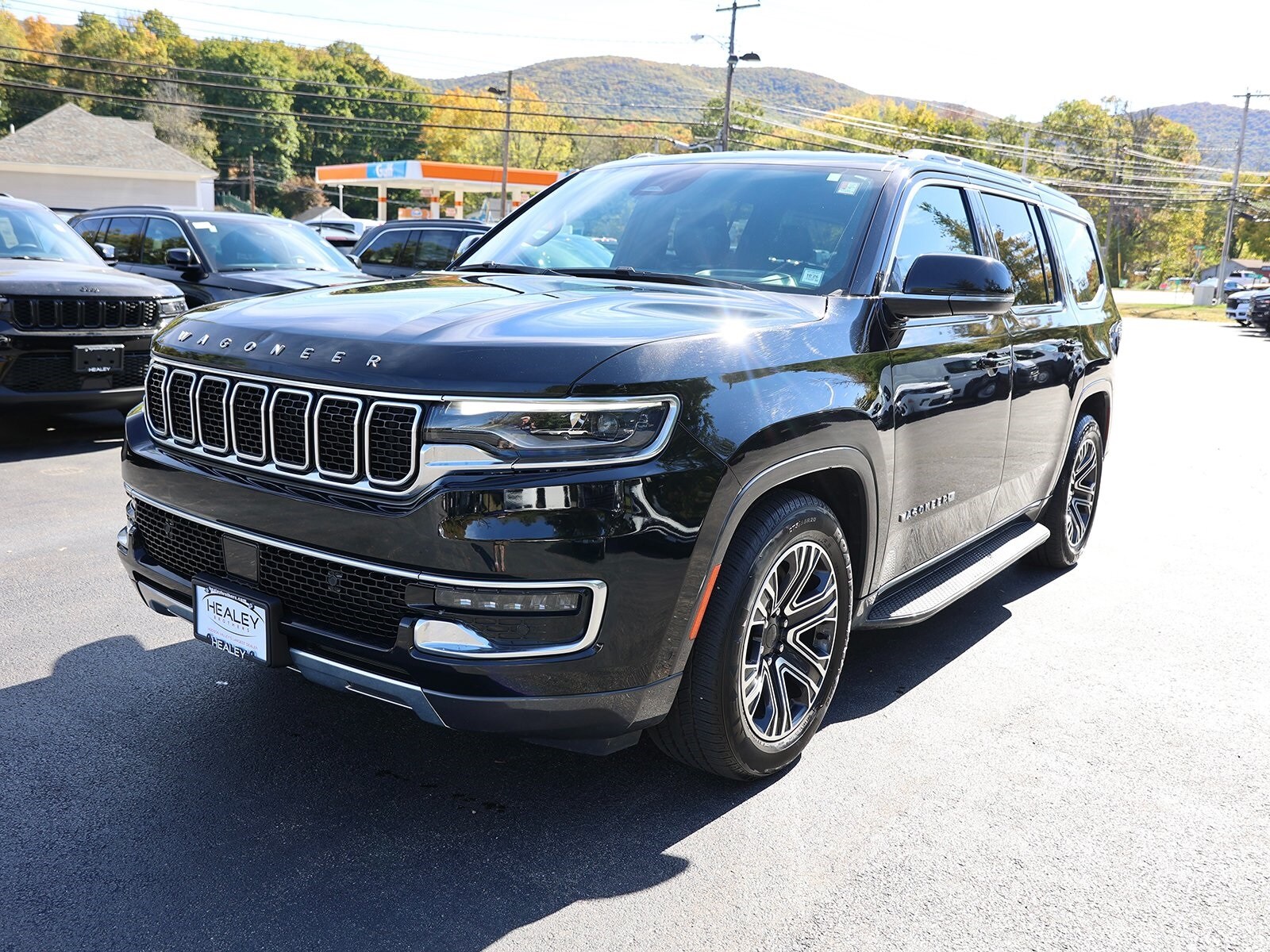 2022 Jeep Wagoneer Series III photo 2