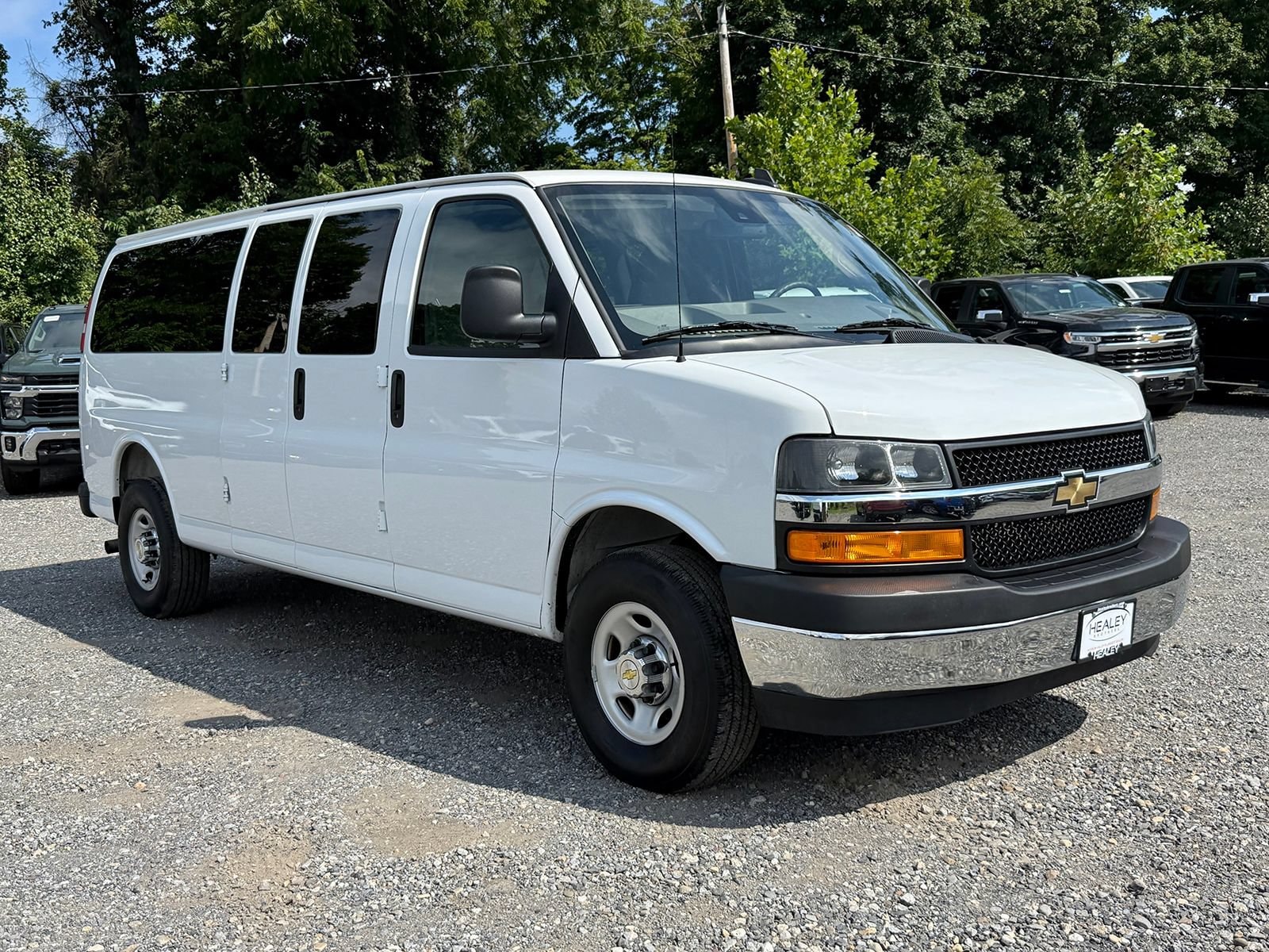 2025 Chevrolet Express Passenger