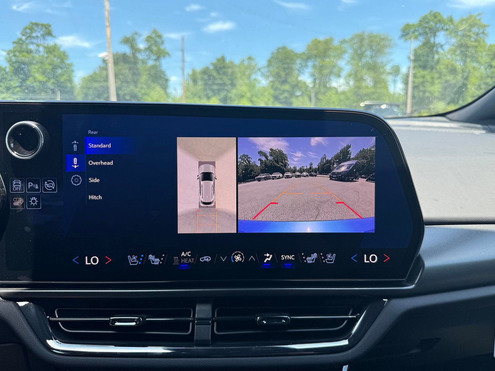 2025 Chevrolet Equinox EV RS - Photo 32