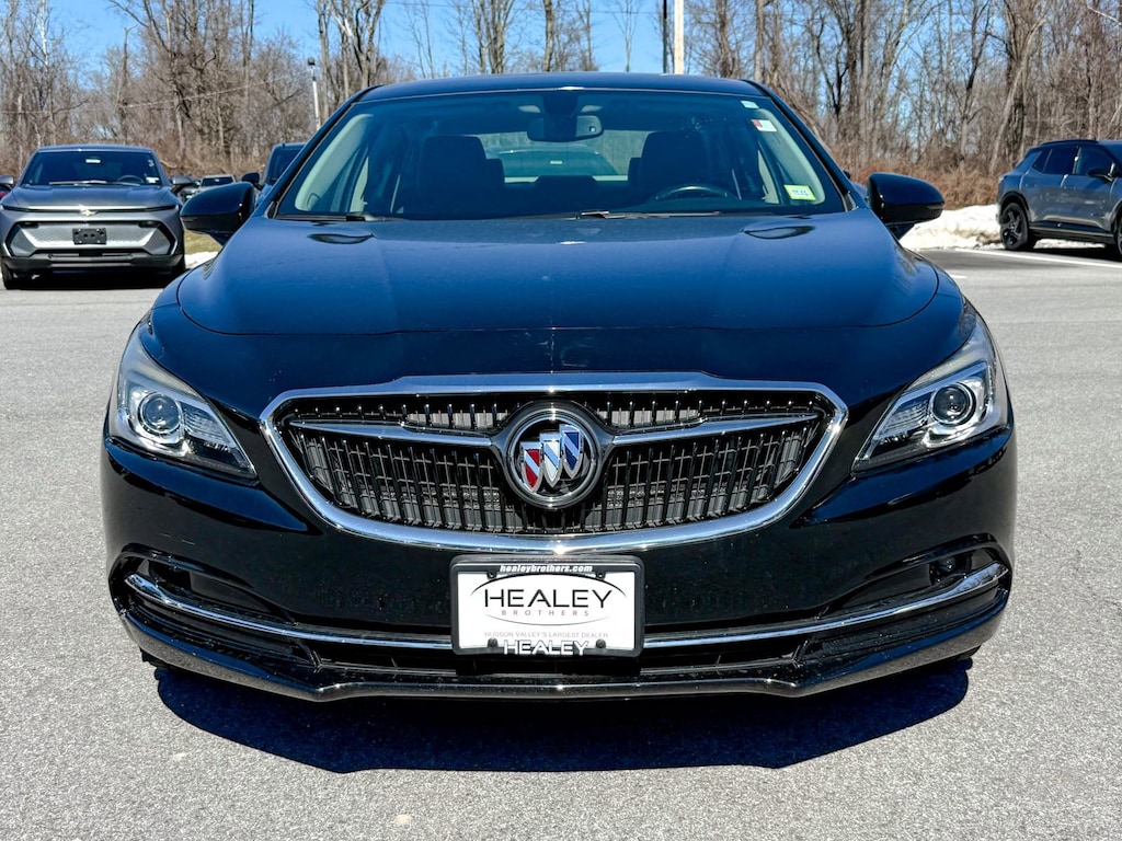 Used 2017 Buick Lacrosse Essence Car
