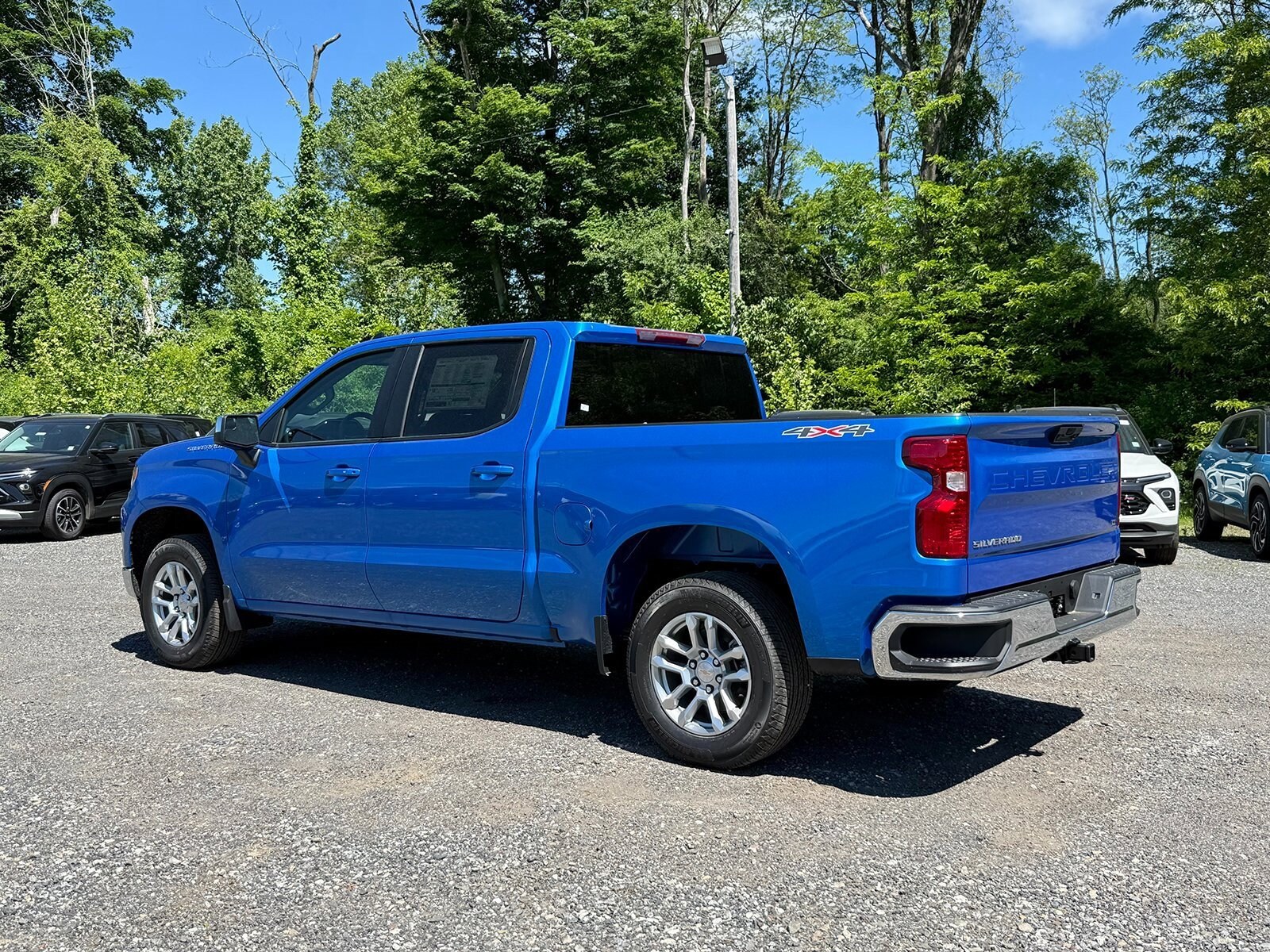 2025 Chevrolet Silverado 1500 LT photo 2