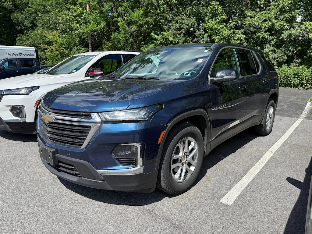 Used 2023 Chevrolet Traverse LS SUV