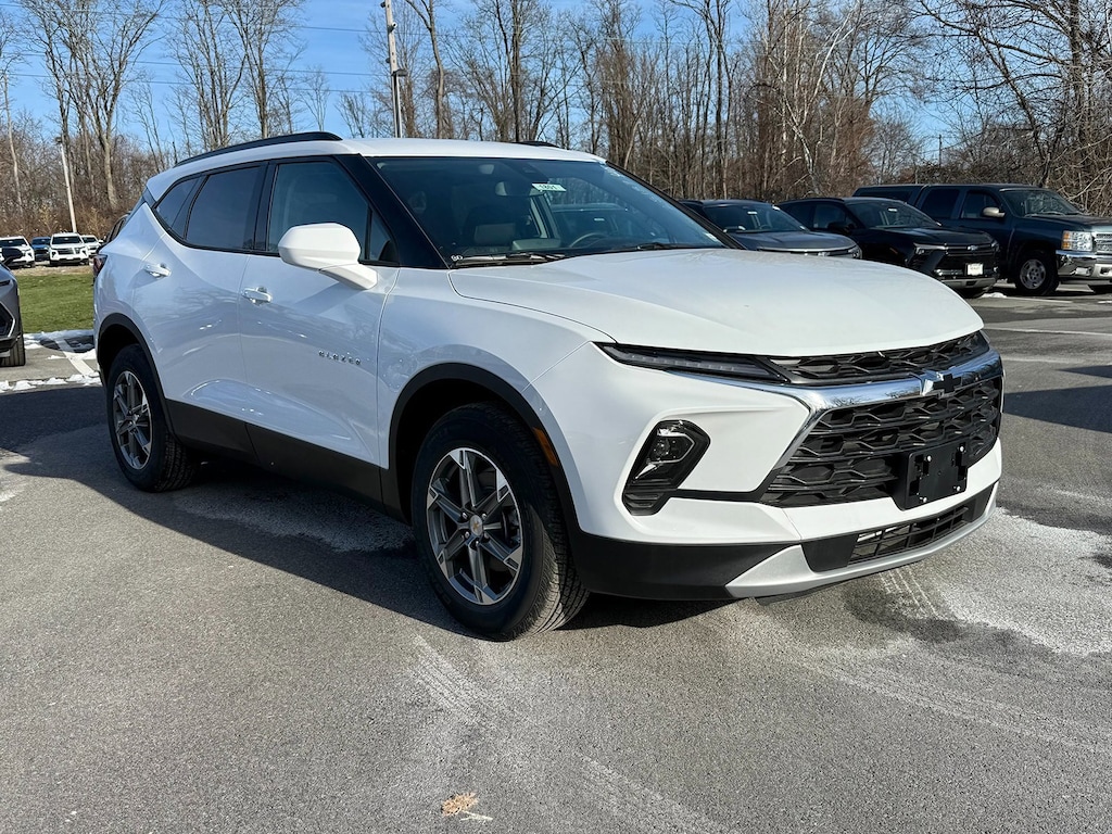 New 2025 Chevrolet Blazer 2LT SUV