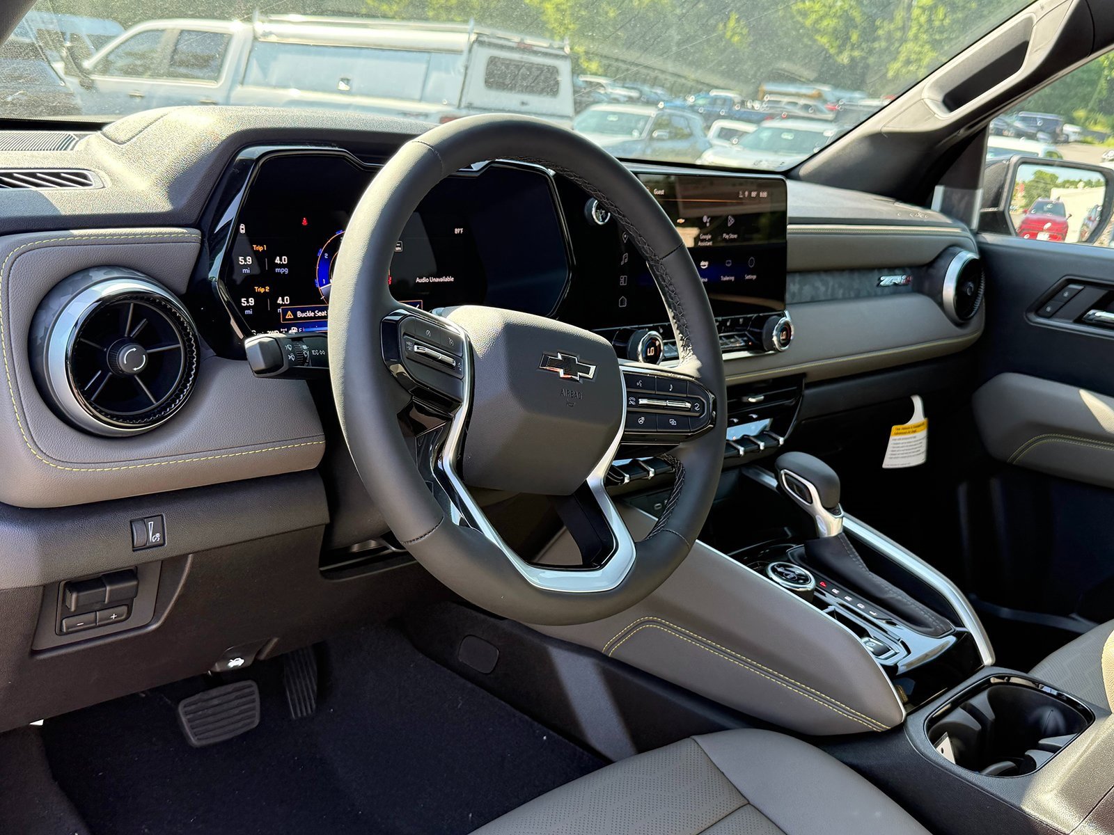 2025 Chevrolet Colorado ZR2 photo 3