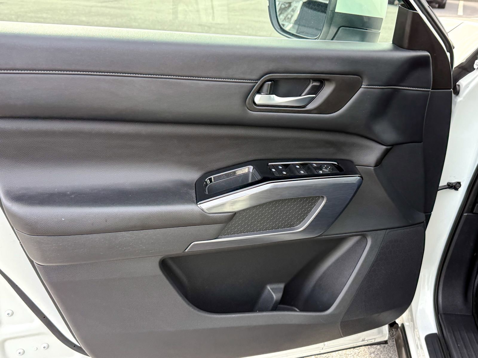 2023 Nissan Pathfinder SL - Photo 13