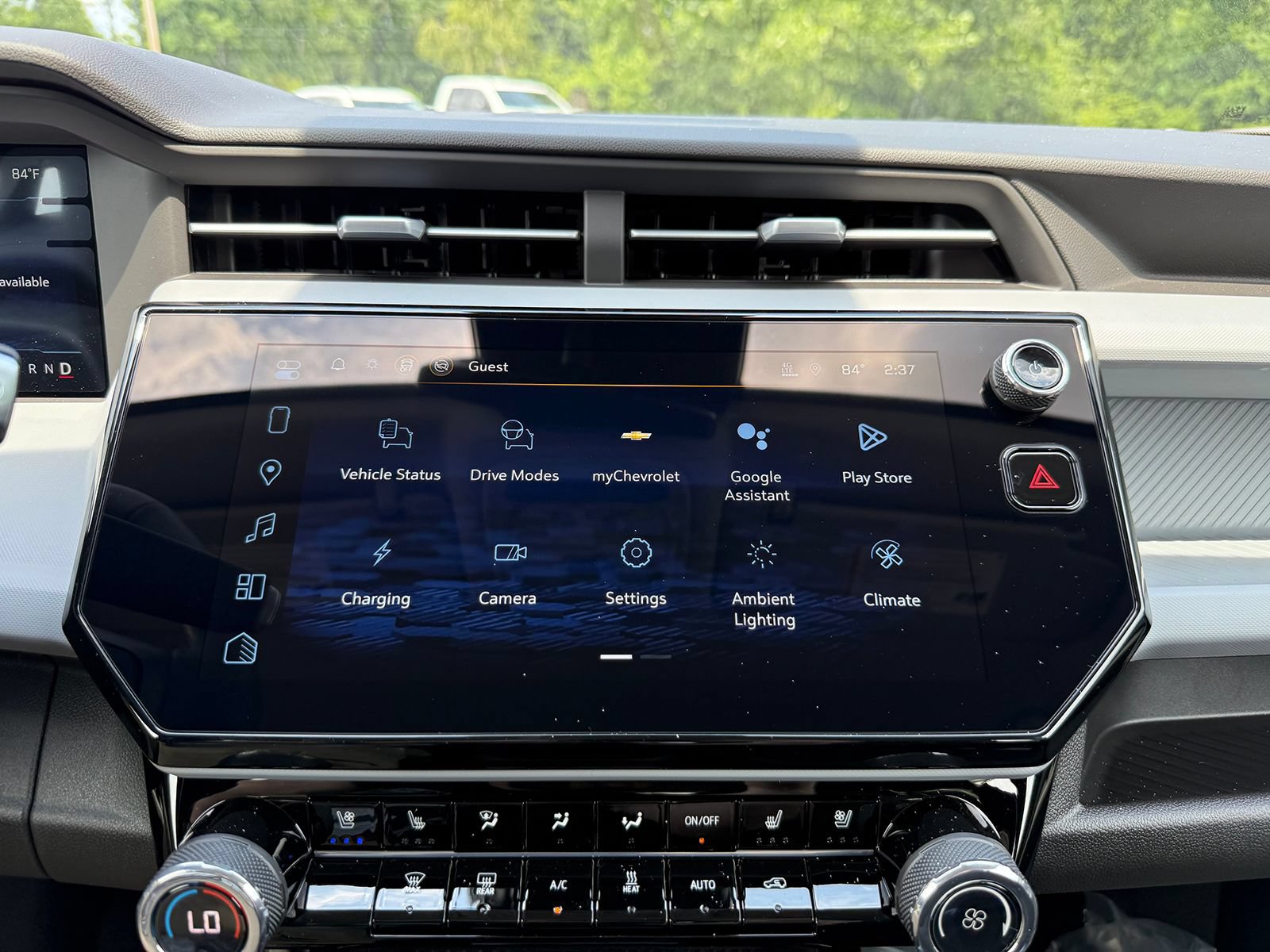 2027 Chevrolet Bolt RS - Photo 28