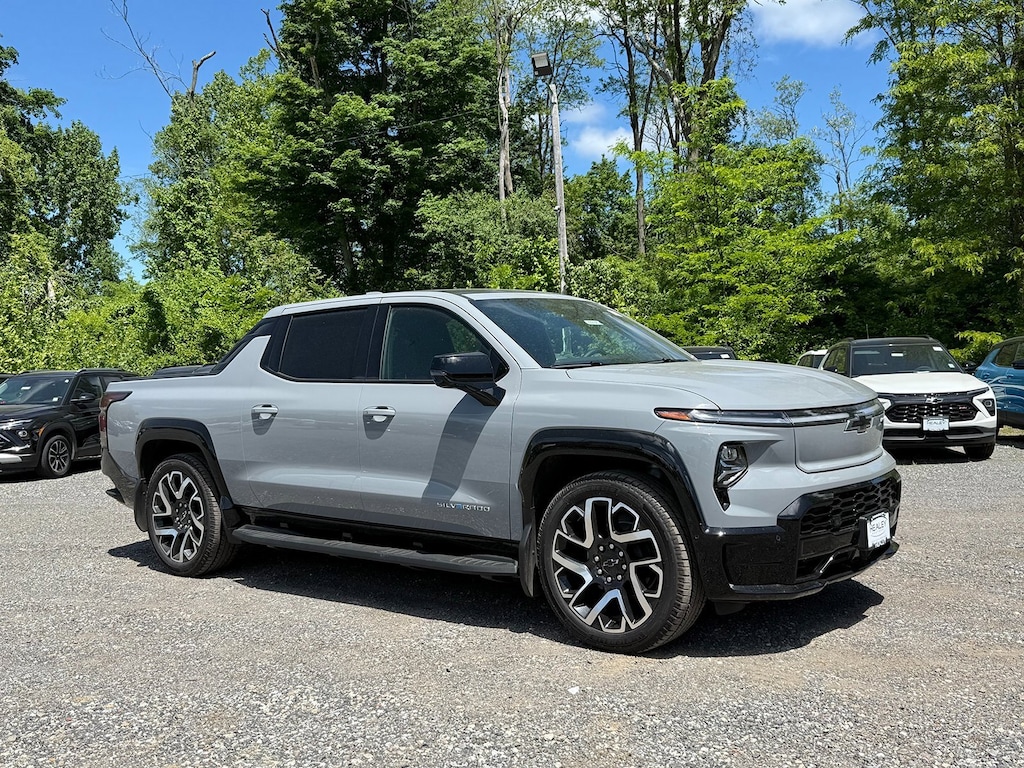 New 2025 Chevrolet Silverado EV RST - Max Range Truck Crew Cab