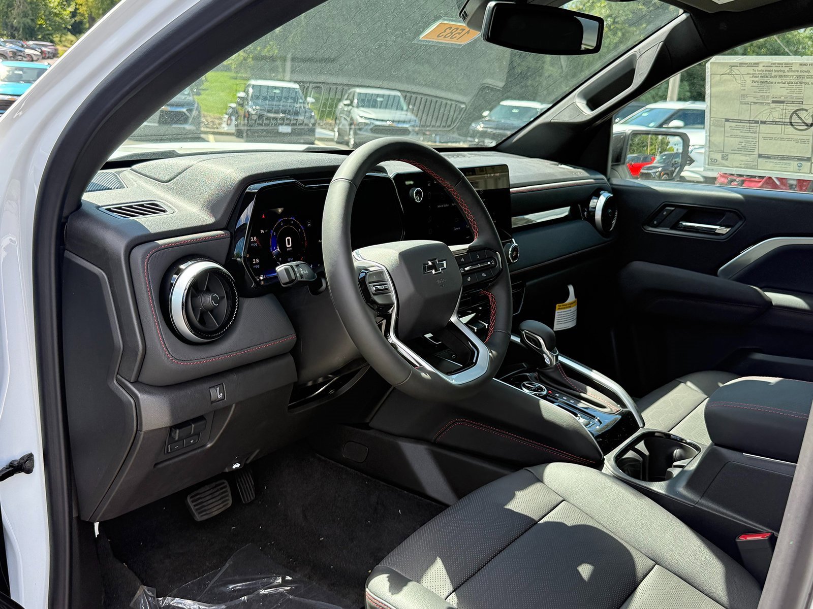 2026 Chevrolet Colorado Z71 photo 3