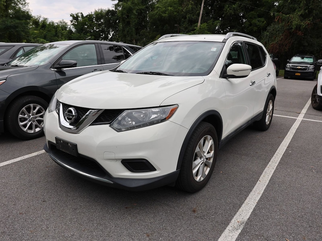 Used 2014 Nissan Rogue SV SUV