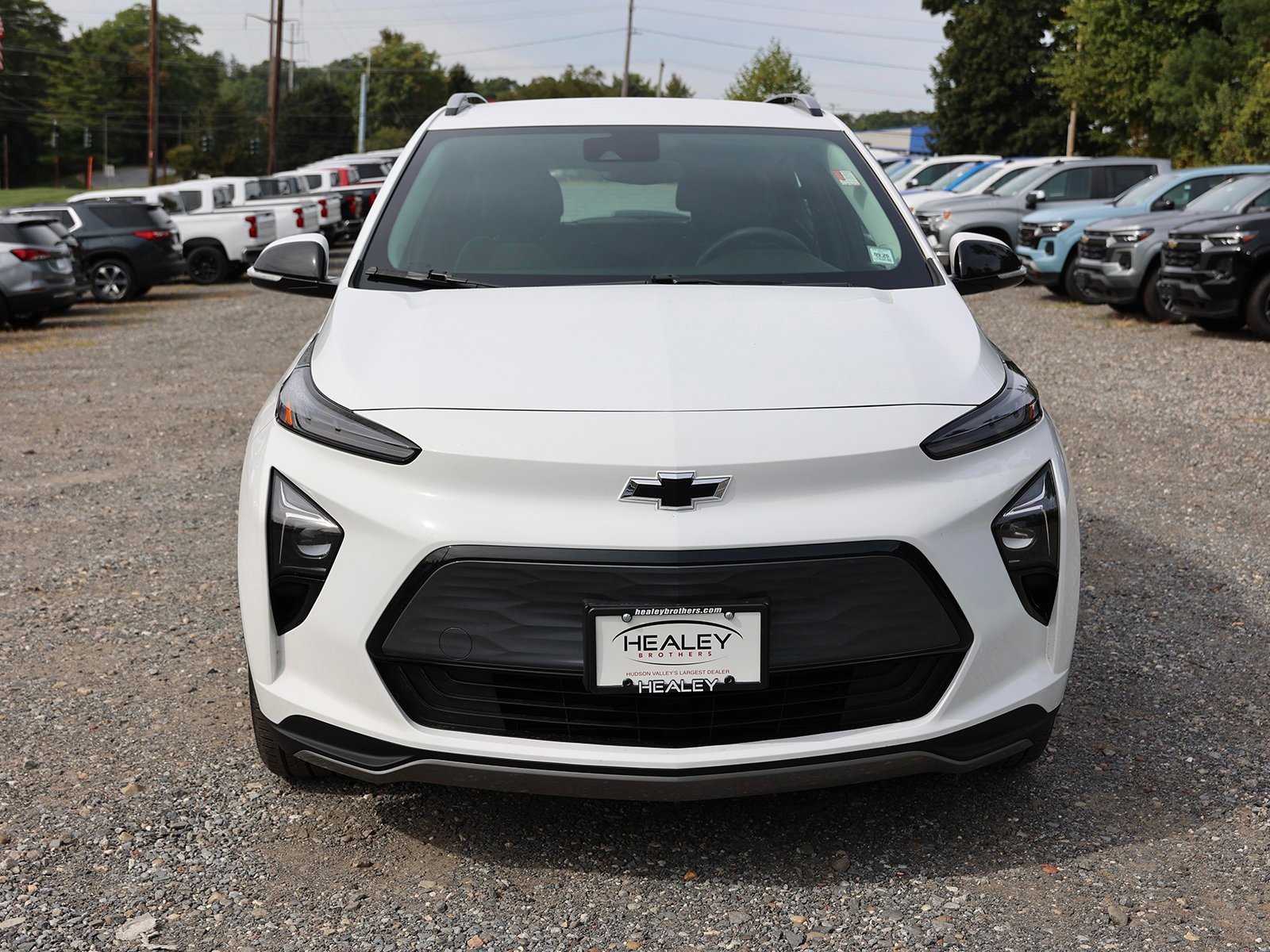 2022 Chevrolet Bolt EUV photo 2