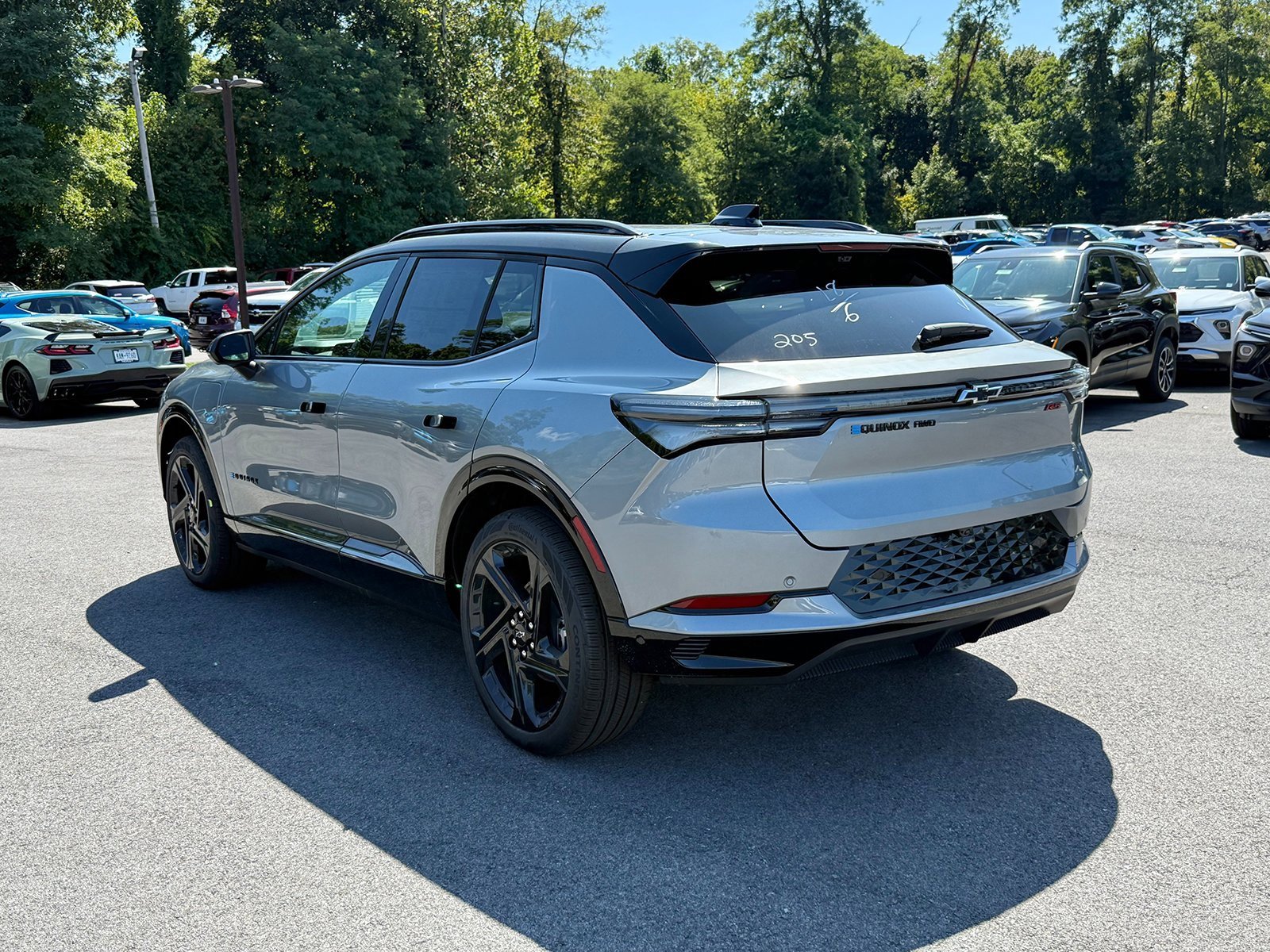 2025 Chevrolet Equinox EV 3RS photo 2