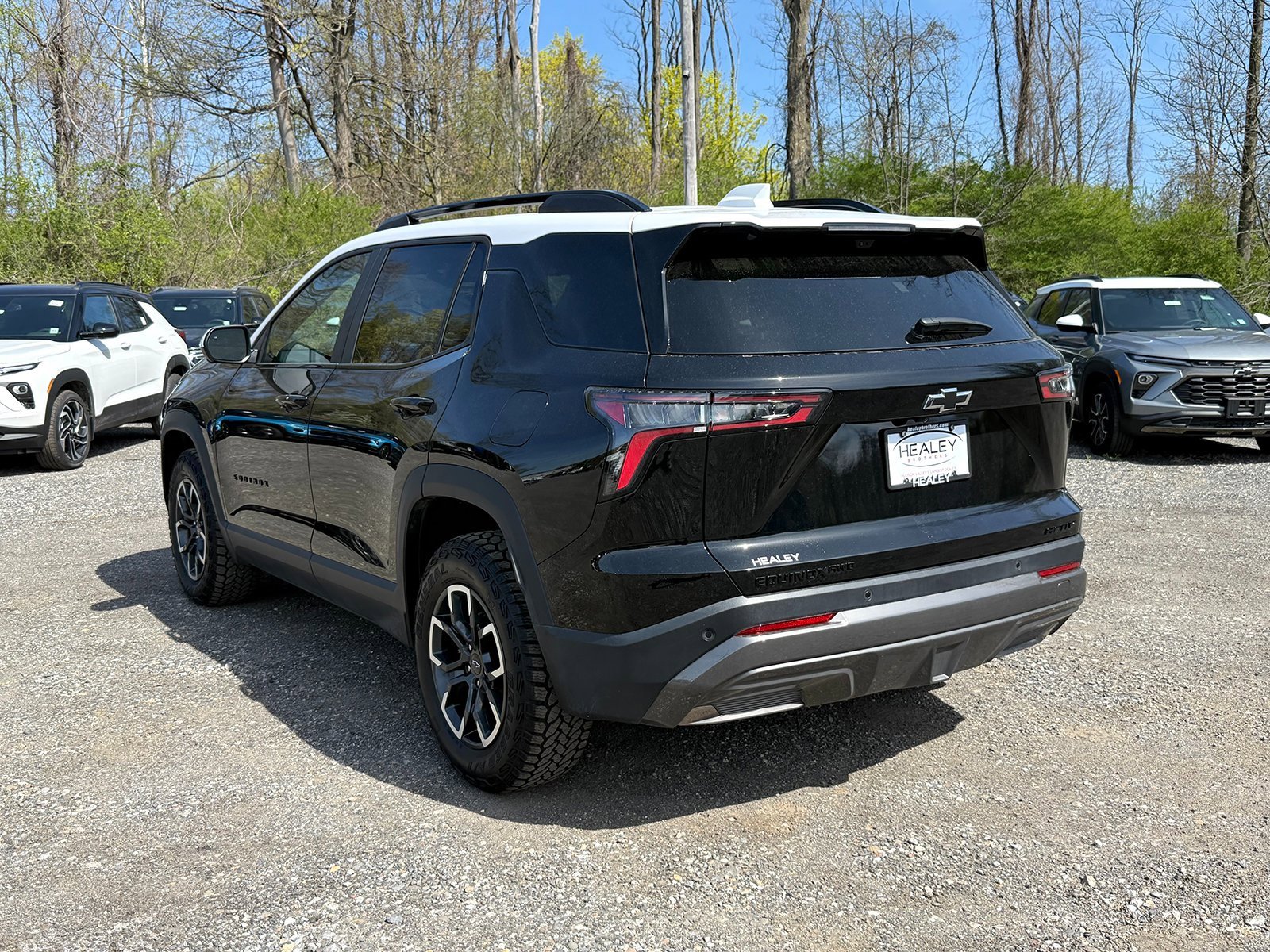 2025 Chevrolet Equinox ACTIV photo 2