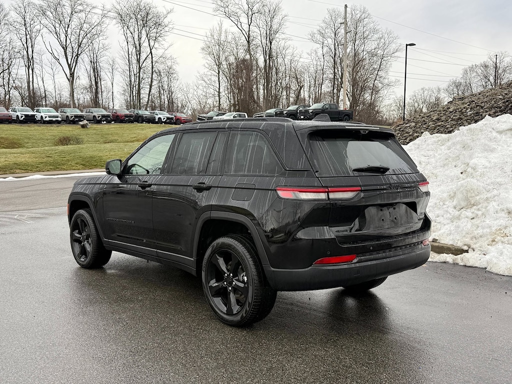 Used 2025 Jeep Grand Cherokee Limited SUV