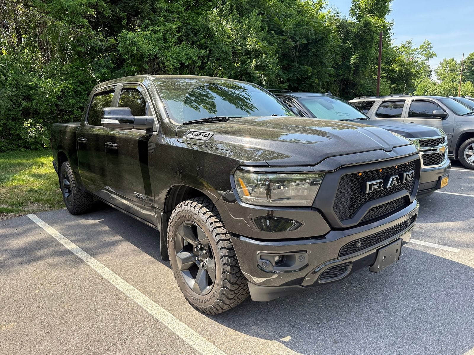 2019 RAM 1500 Big Horn/Lone Star 4x4 Crew Cab 5'7's photo