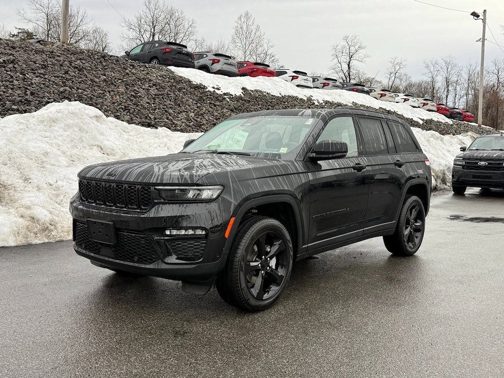 Used 2025 Jeep Grand Cherokee Limited SUV