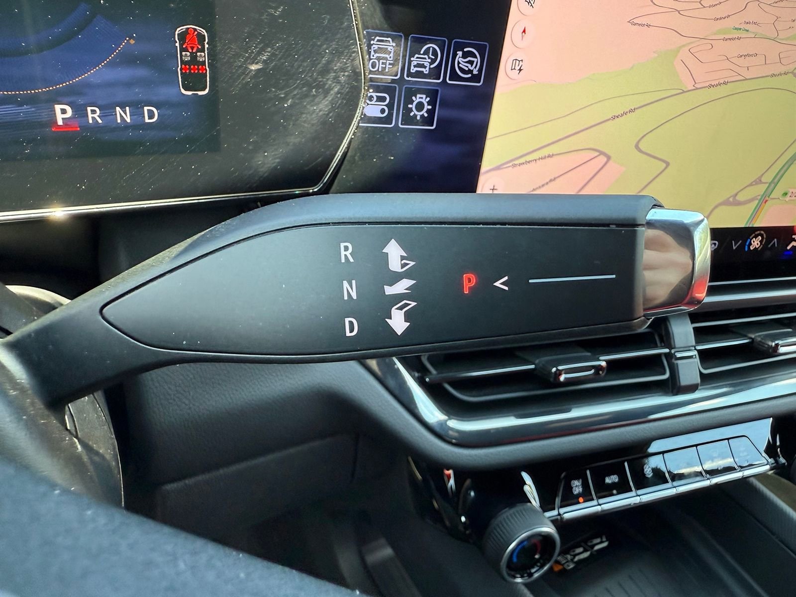 2025 Chevrolet Equinox EV RS - Photo 33