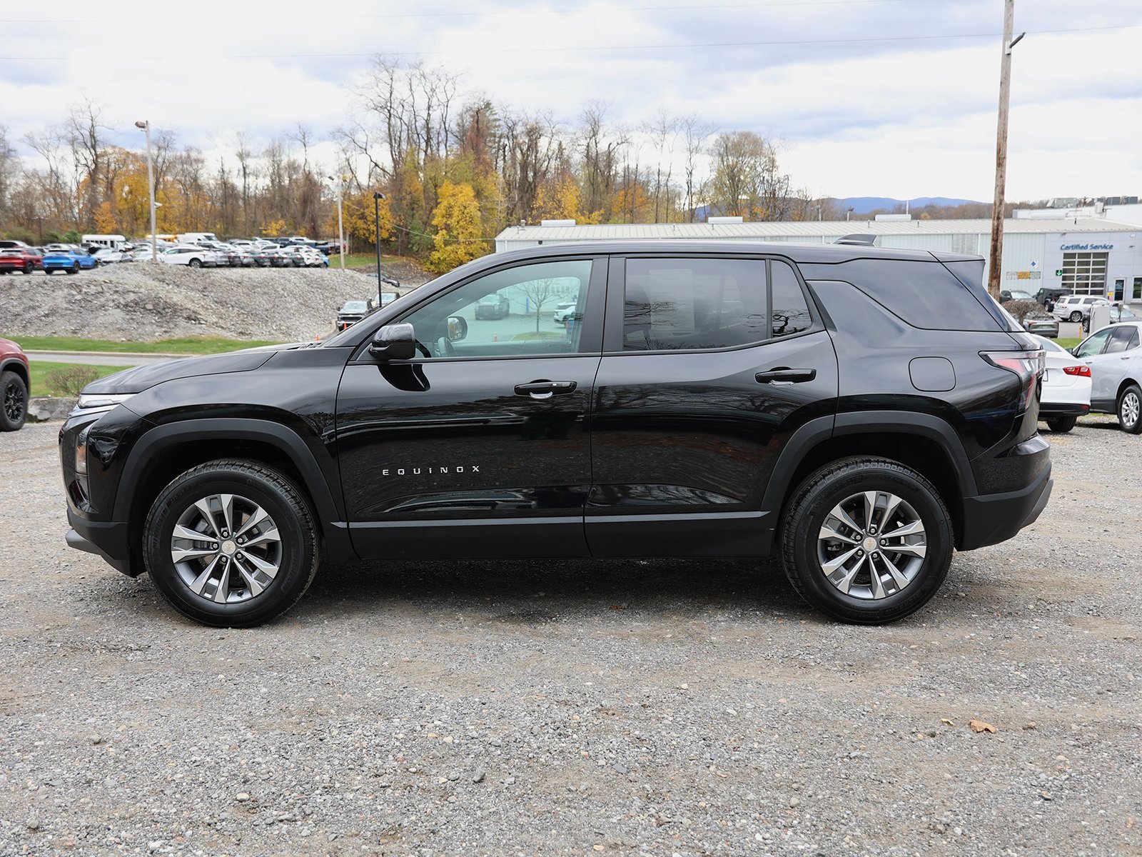 2025 Chevrolet Equinox LT photo 4
