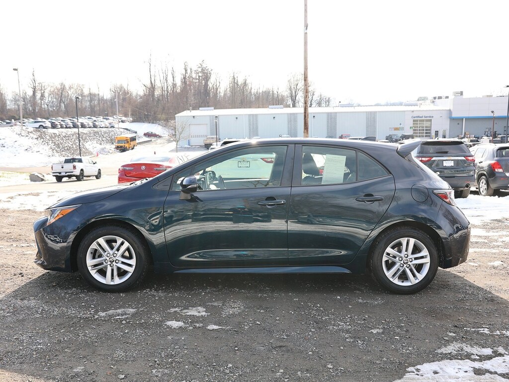 Used 2020 Toyota Corolla Hatchback SE Hatchback
