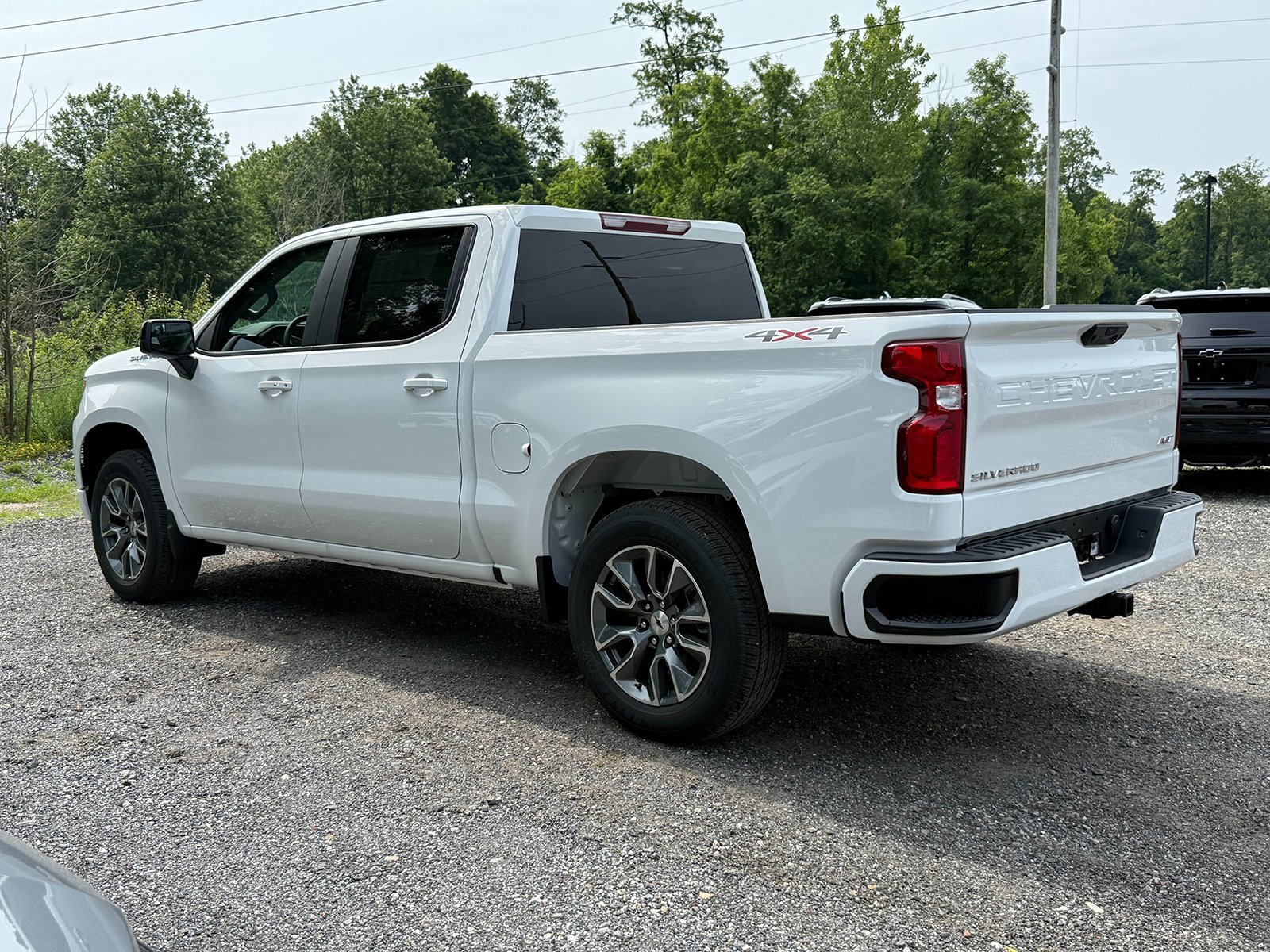 2025 Chevrolet Silverado 1500 RST photo 2