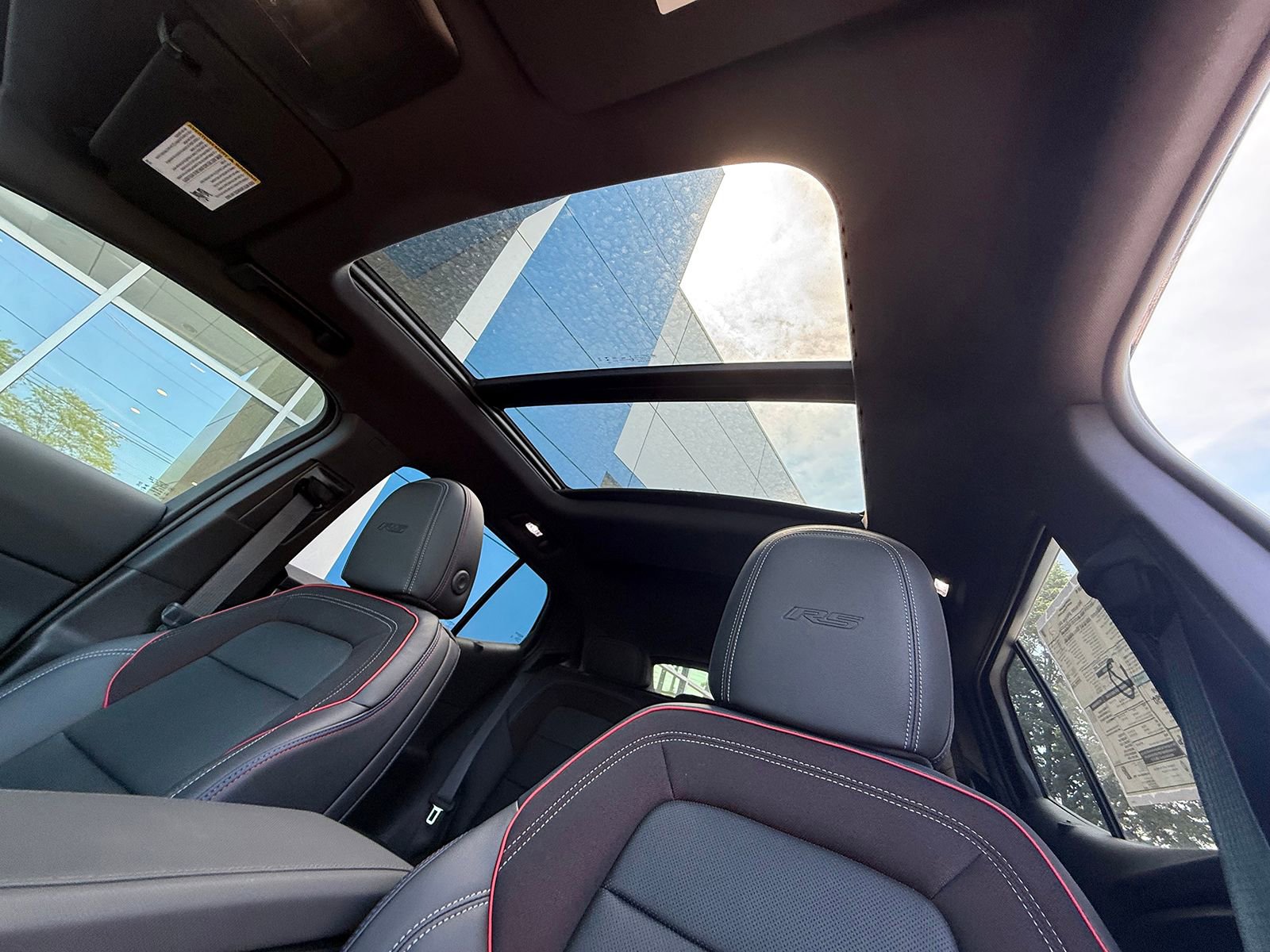 2025 Chevrolet Equinox EV RS - Photo 22
