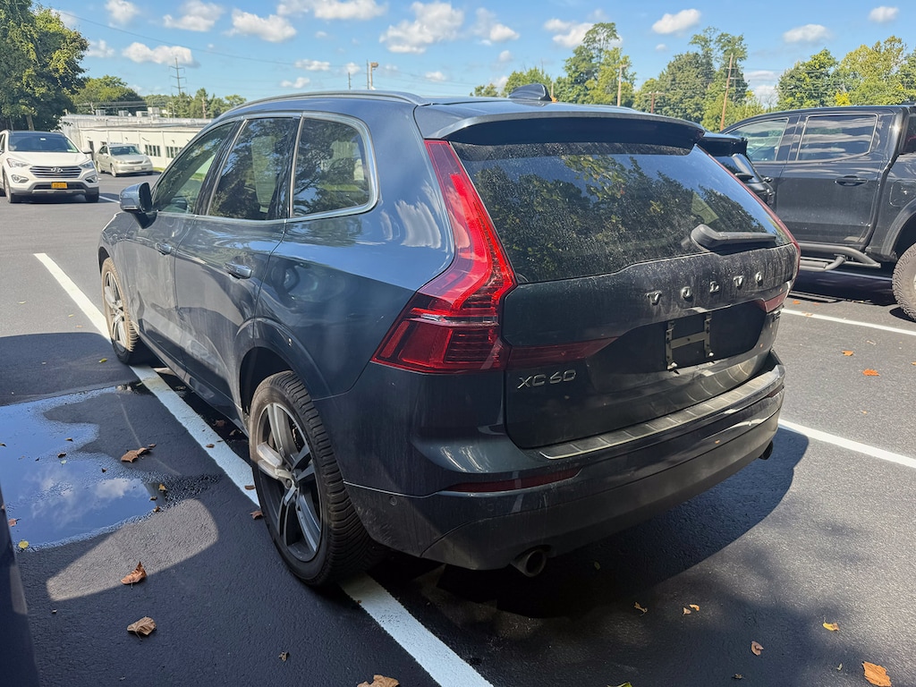 Used 2018 Volvo XC60 T5 Momentum SUV