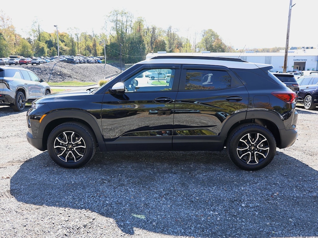 Used 2023 Chevrolet Trailblazer Activ SUV
