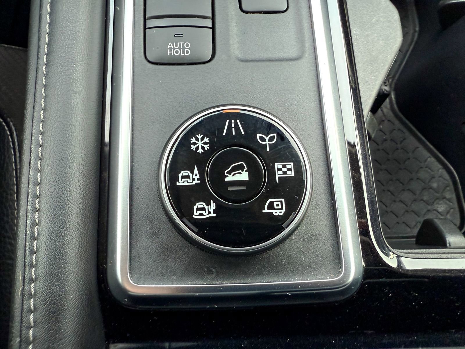 2023 Nissan Pathfinder SL - Photo 23