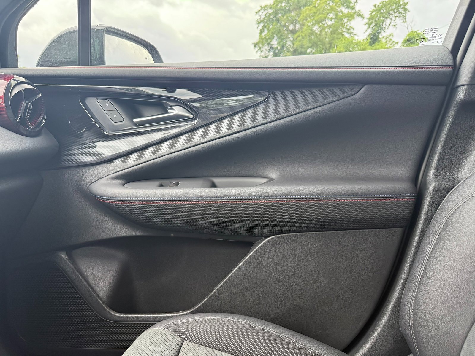 2025 Chevrolet Blazer EV RS - Photo 37