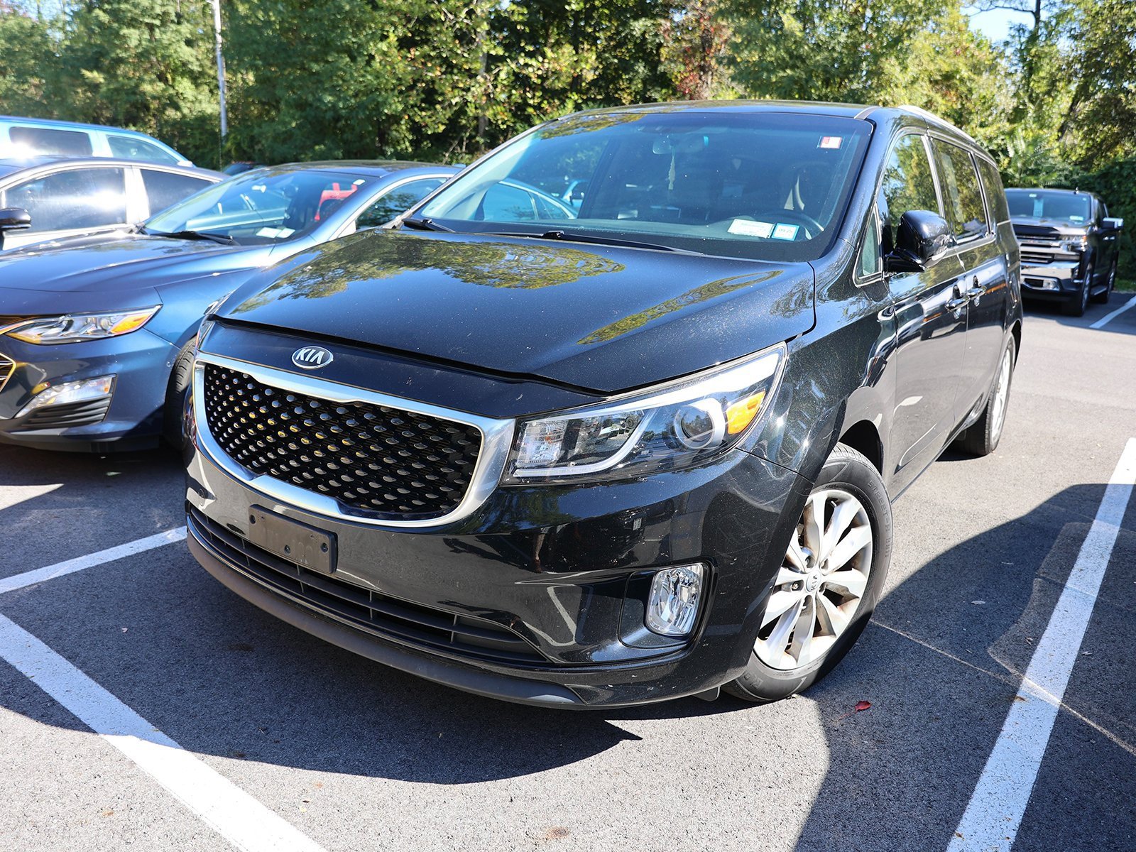 2016 Kia Sedona EX photo 2