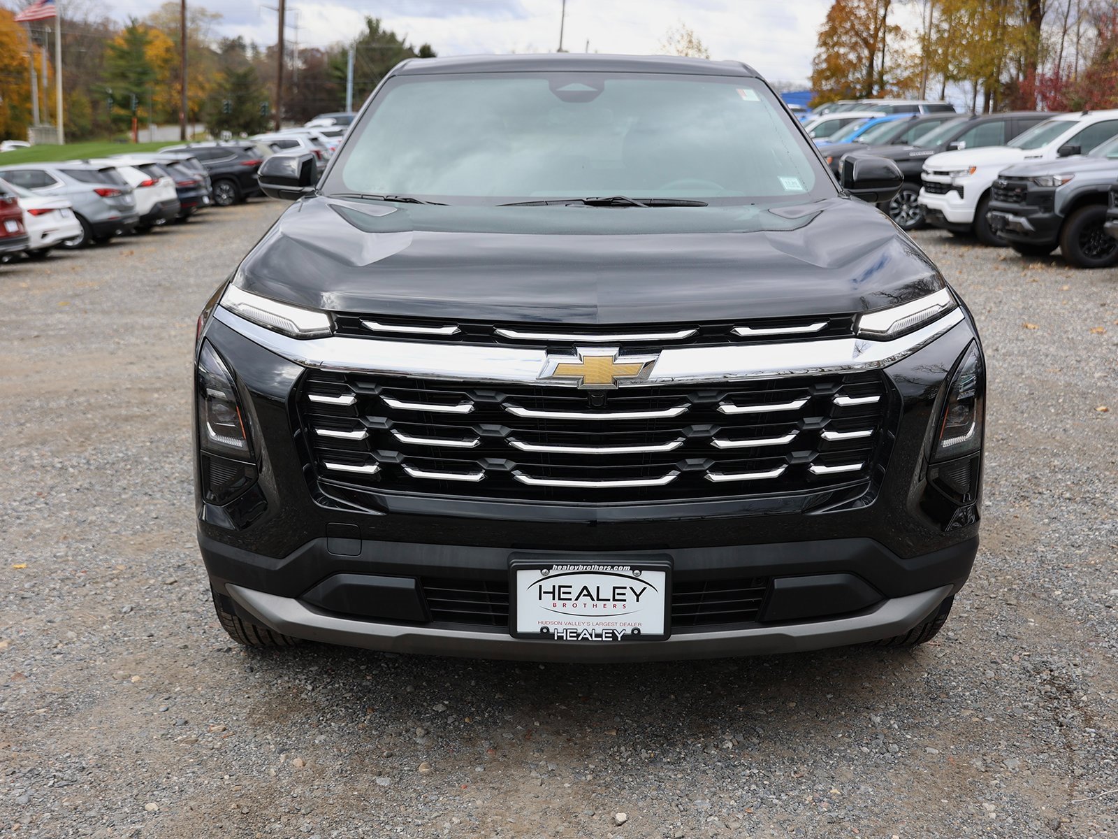 2025 Chevrolet Equinox LT photo 2